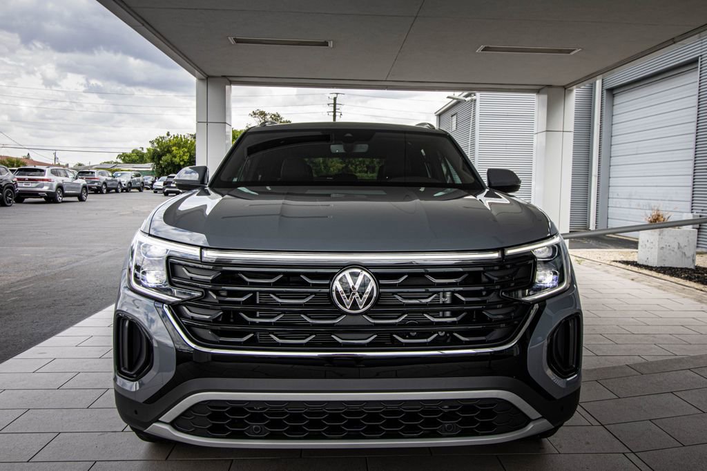 New 2026 Volkswagen Atlas Cross Sport SE FWD image 9