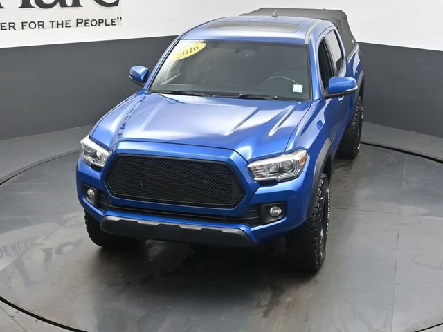 Used 2016 Toyota Tacoma TRD Off-Road image 44
