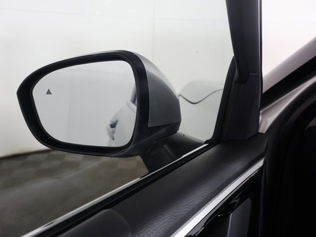 New 2026 Mitsubishi Outlander SE image 39