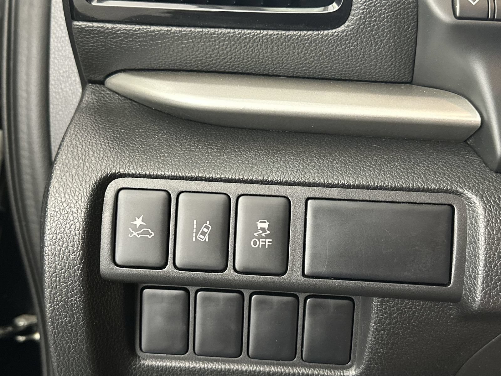 Used 2022 Mitsubishi Eclipse Cross LE AWD/4WD image 18