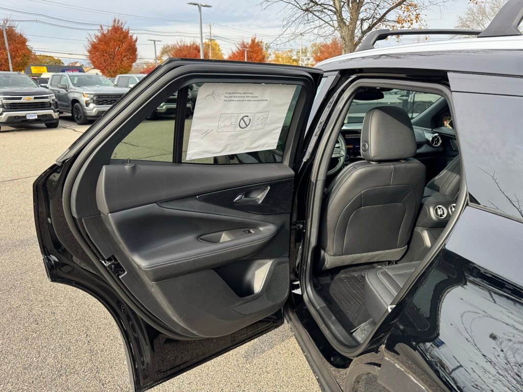 New 2026 Chevrolet Blazer EV LT image 17