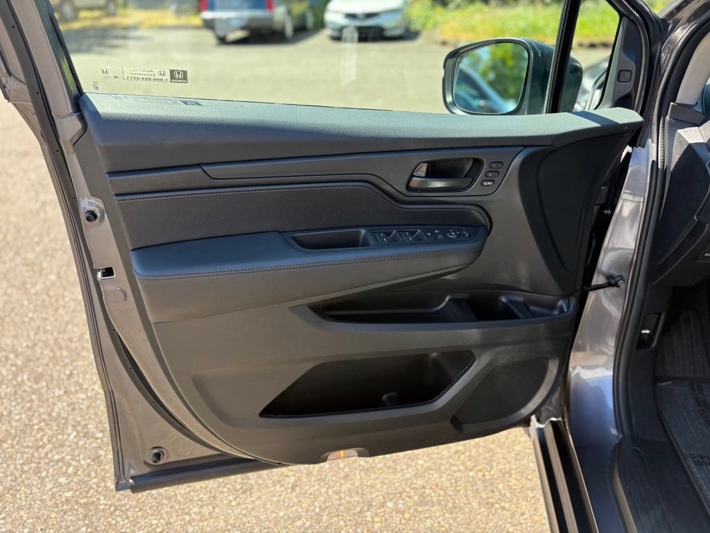 Used 2025 Honda Odyssey EX-L image 11
