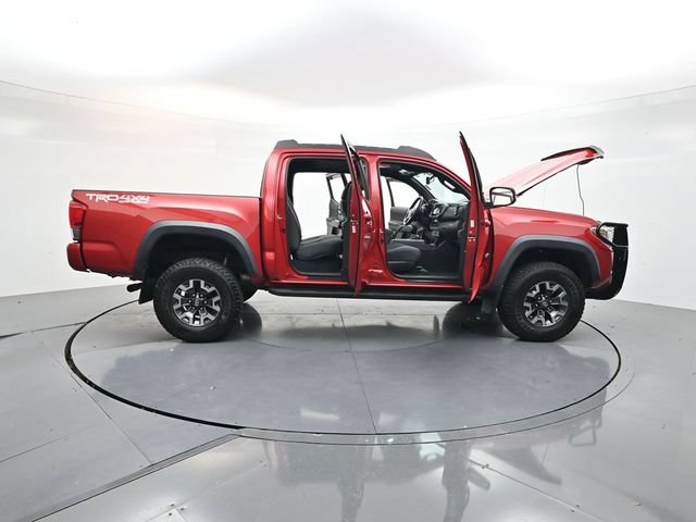 Used 2017 Toyota Tacoma TRD Off-Road AWD/4WD image 61