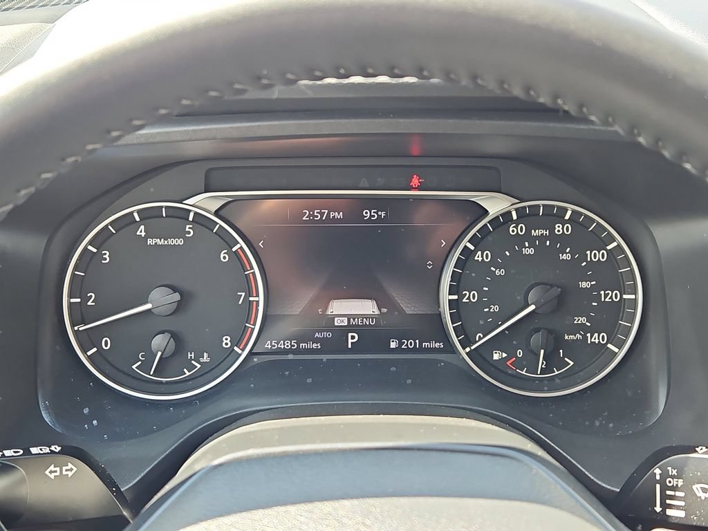Used 2025 Nissan Rogue SV AWD/4WD image 29