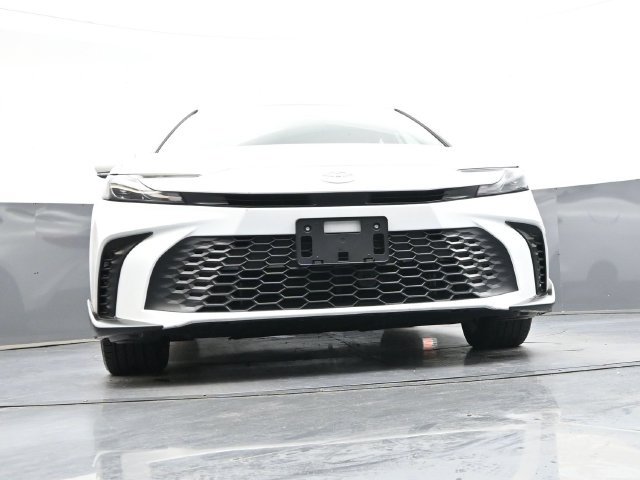 Used 2025 Toyota Camry SE FWD image 38