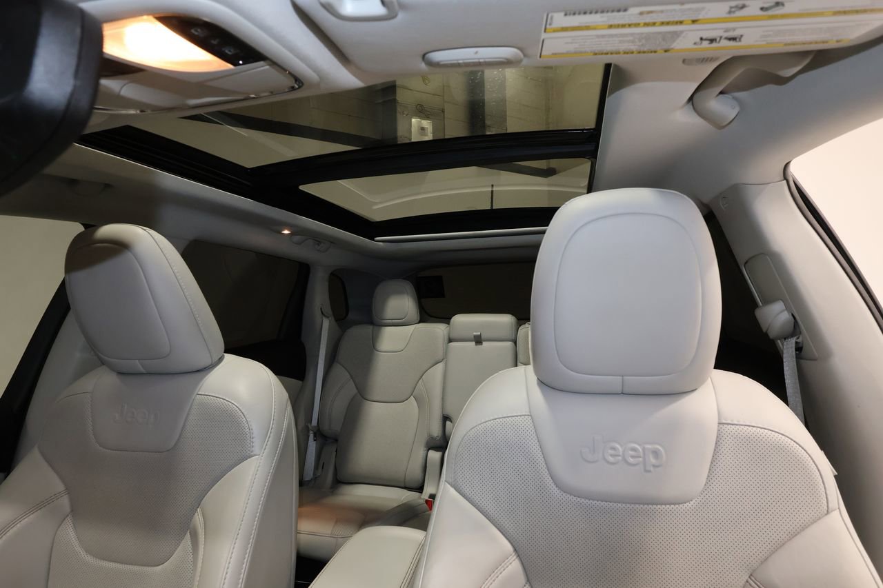 Used 2021 Jeep Cherokee Limited w/ Elite Package AWD/4WD image 18