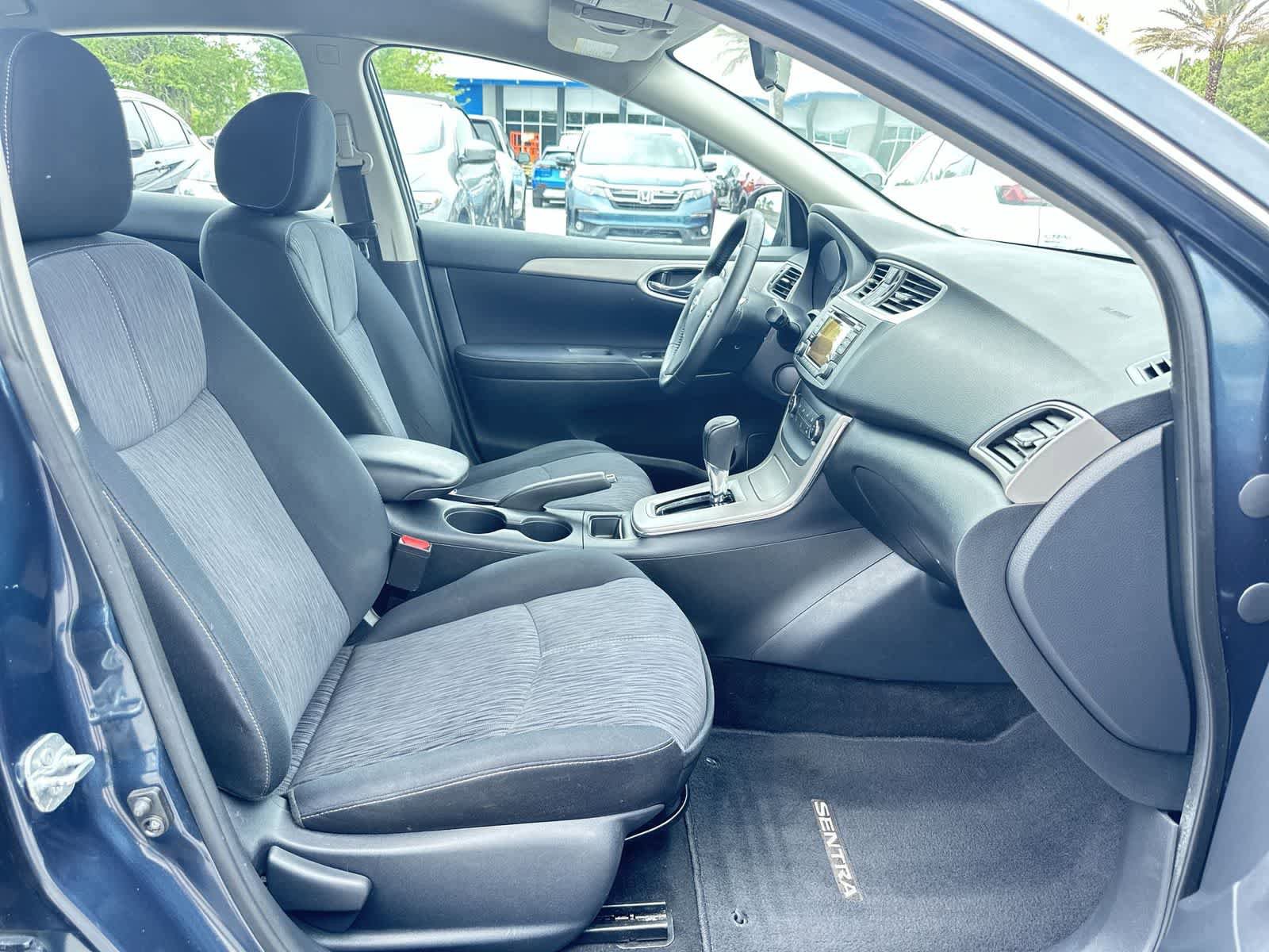 Used 2015 Nissan Sentra SV FWD image 17