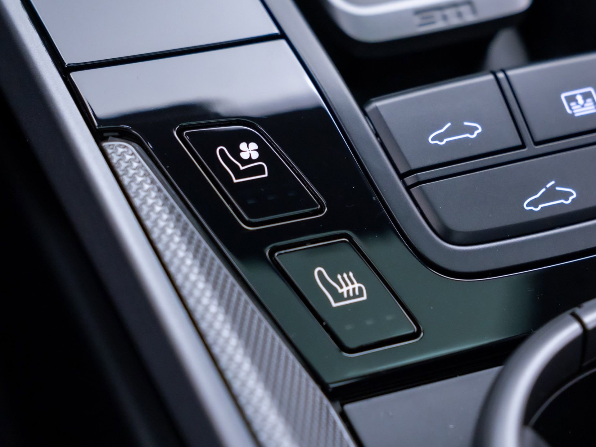 Certified 2020 Porsche 911 Carrera 4S image 29