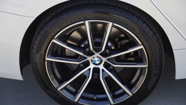Used 2022 BMW 330i Sedan image 11