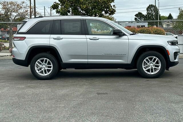 New 2023 Jeep Grand Cherokee Laredo X image 22
