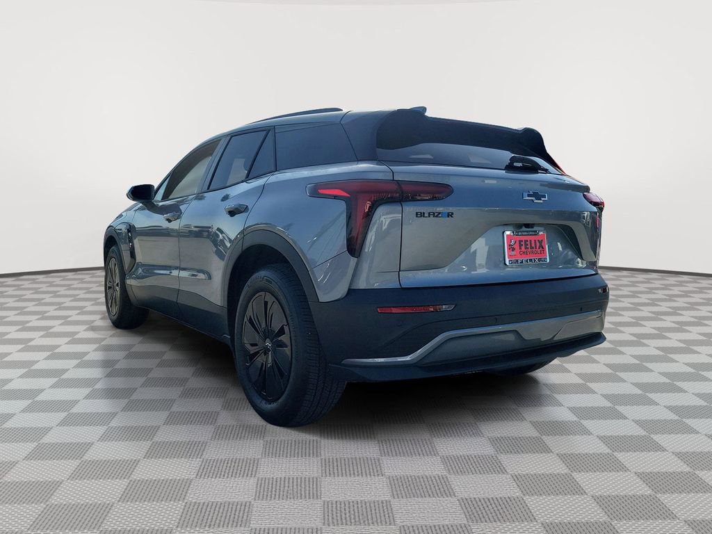 Used 2025 Chevrolet Blazer EV LT w/ Midnight/Sport Edition image 4