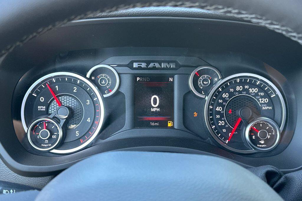 New 2026 RAM 2500 Big Horn AWD/4WD image 24