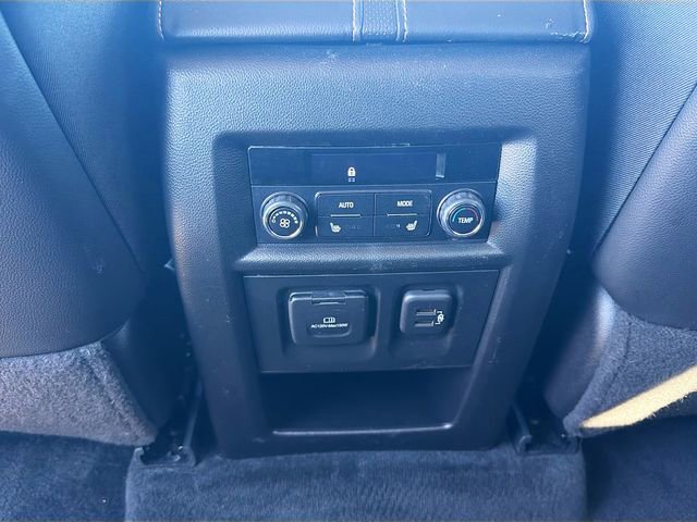 Used 2021 Chevrolet Traverse Premier image 20