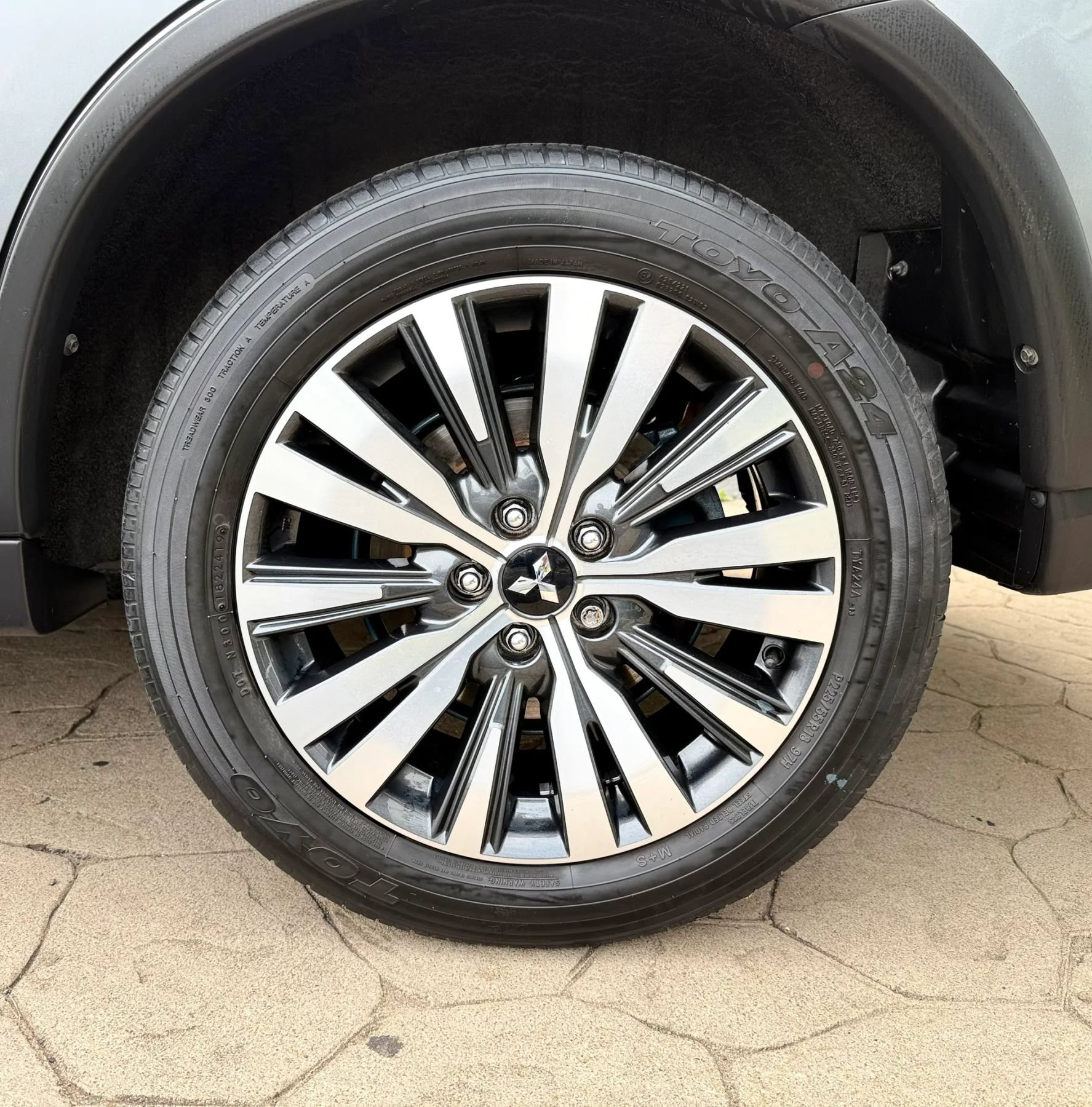 Used 2020 Mitsubishi Outlander ES FWD image 46