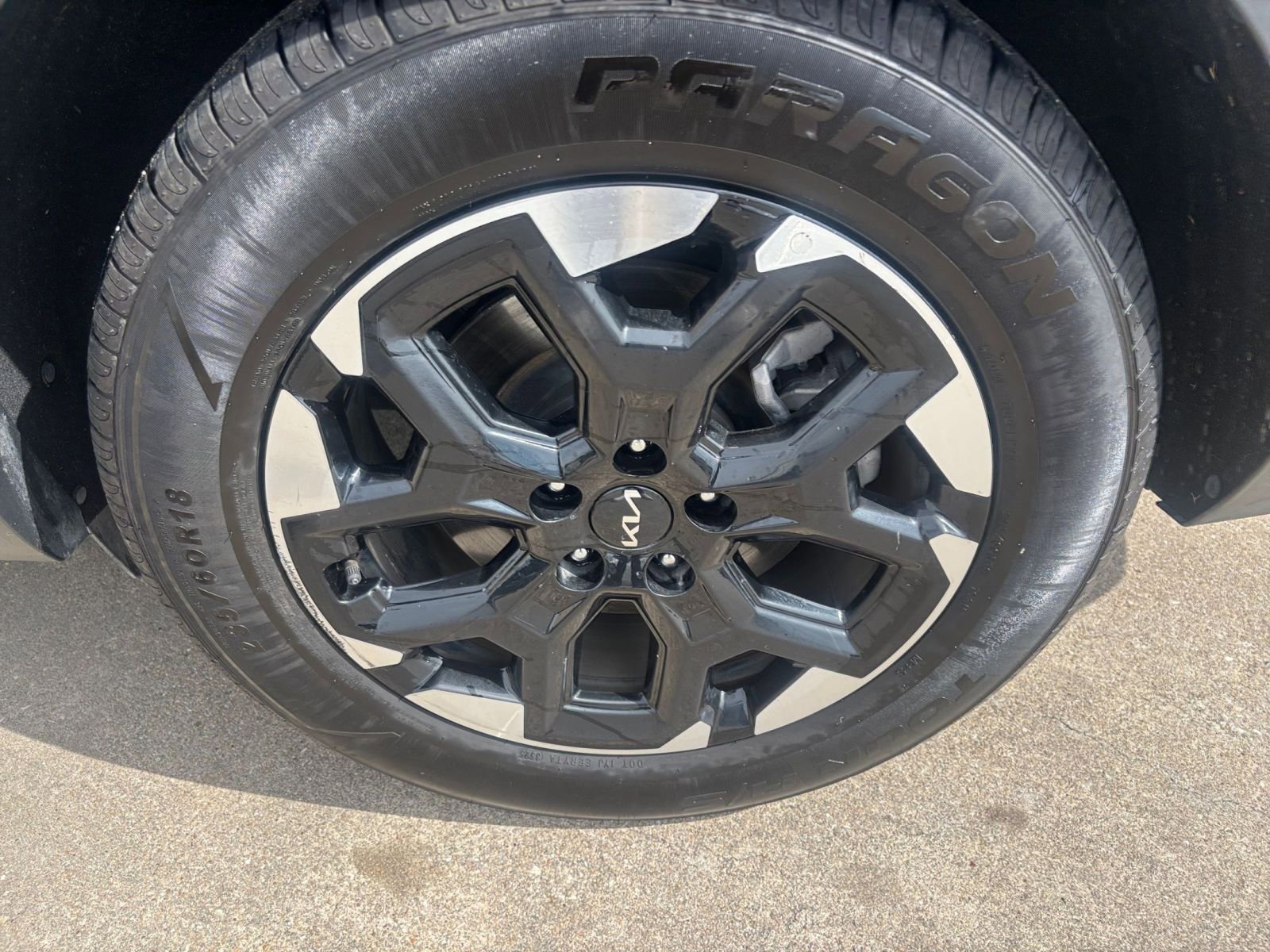 Used 2024 Kia Sorento S FWD image 30