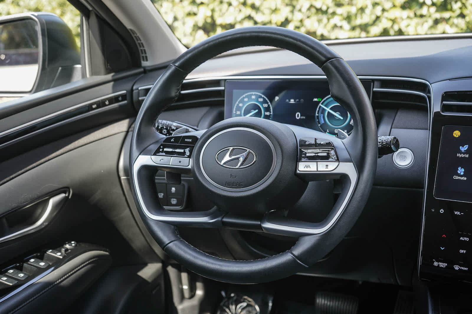 Certified 2024 Hyundai Tucson Limited AWD/4WD image 15