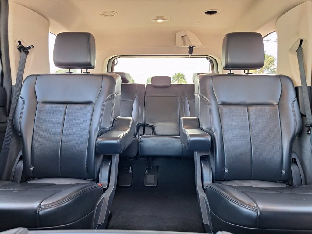 Used 2024 Ford Expedition XLT RWD image 27