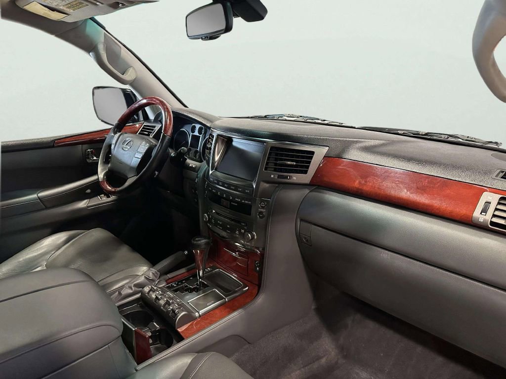 Used 2009 Lexus LX 570 4WD image 28