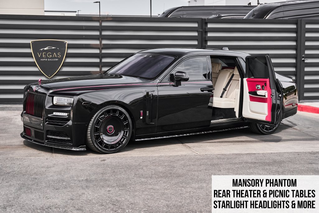 Used 2023 Rolls-Royce Phantom Sedan RWD image 1