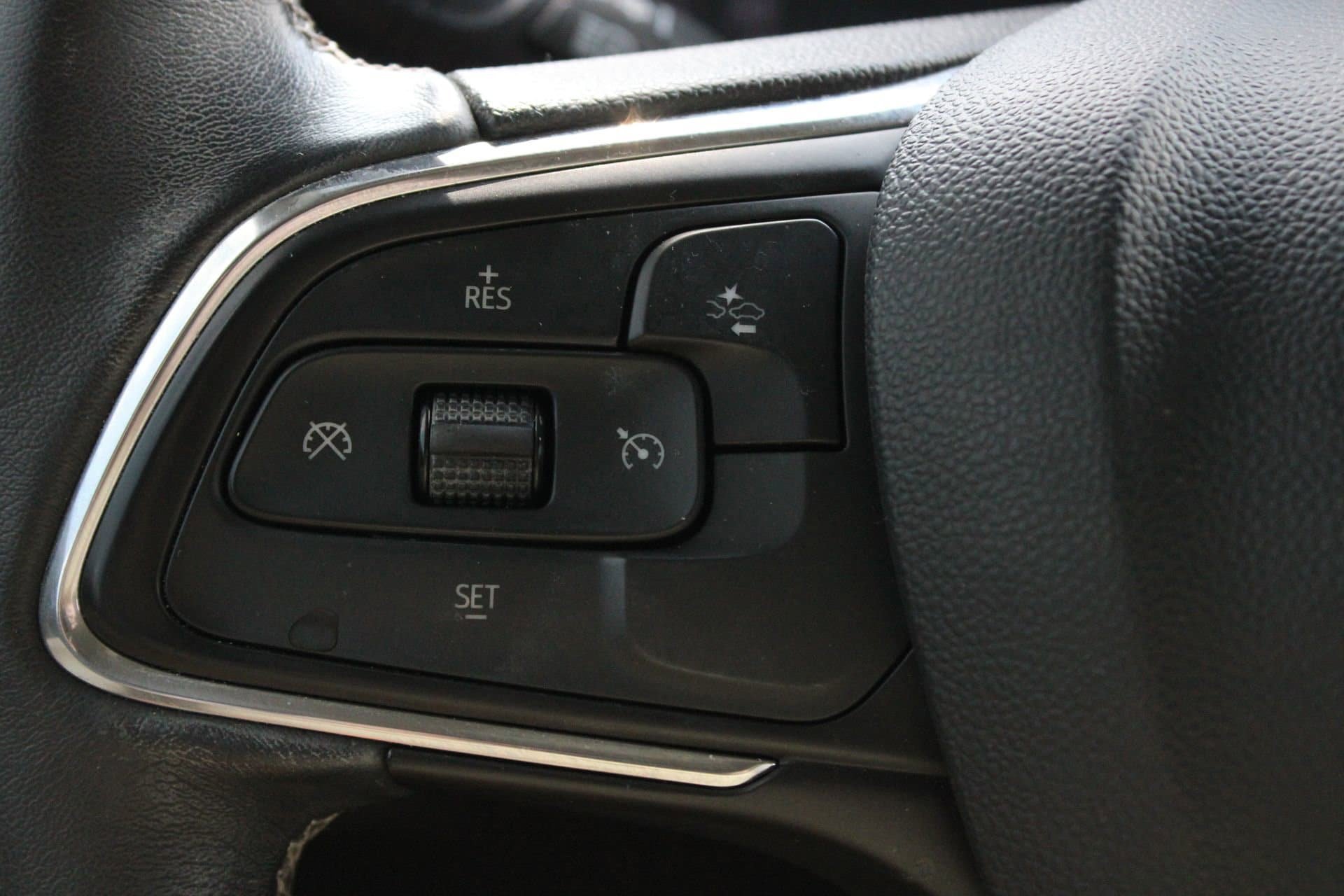 Used 2023 Buick Encore GX Select FWD image 26