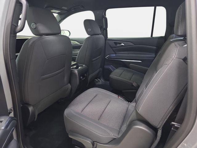 Used 2025 Chevrolet Traverse LT w/ Driver Confidence Package FWD image 12