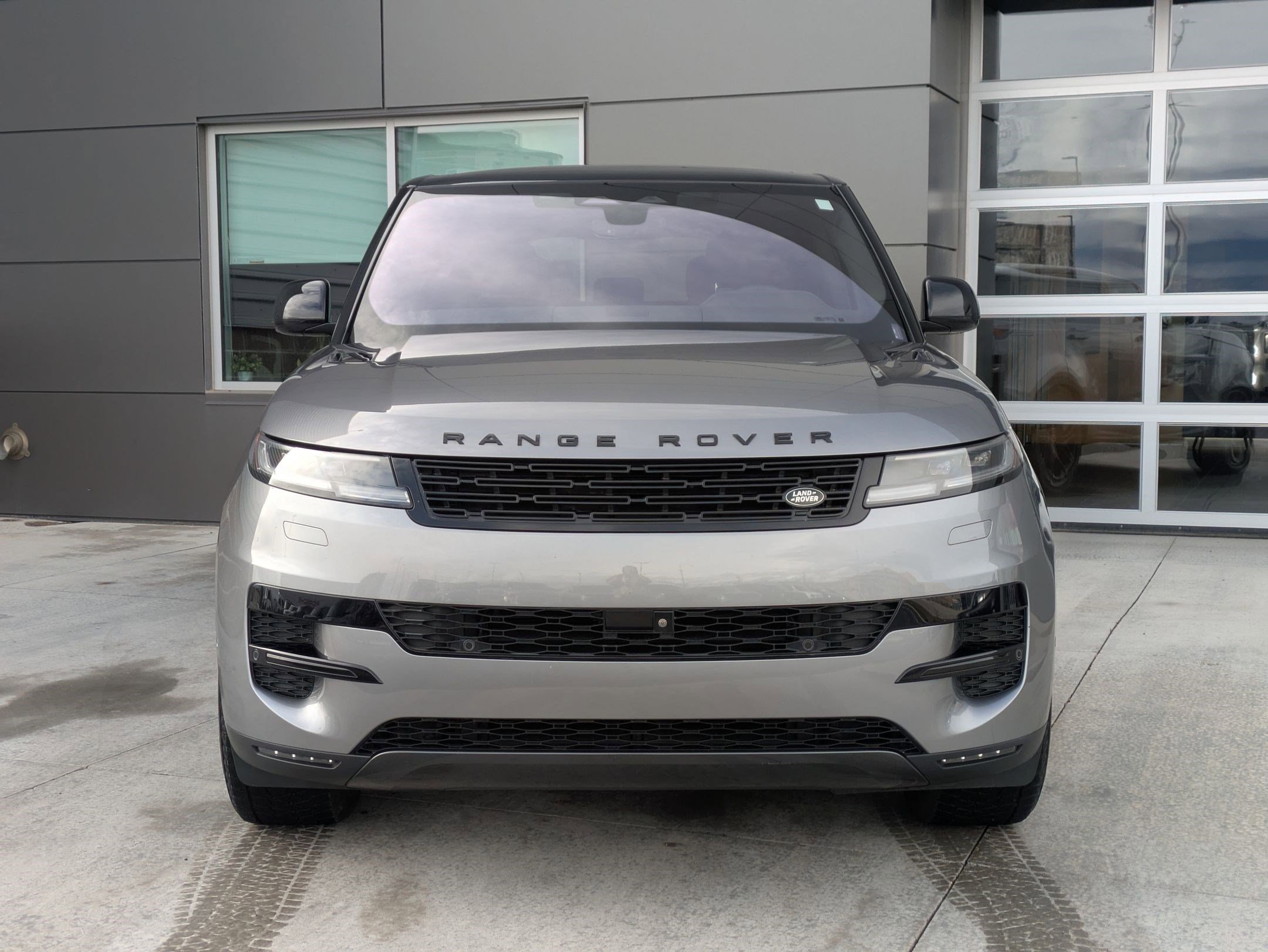 Certified 2023 Land Rover Range Rover Sport SE image 2