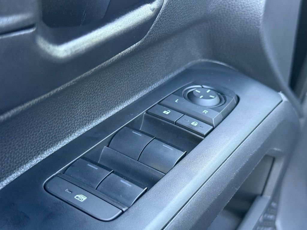 Used 2025 Toyota Tacoma SR5 image 16