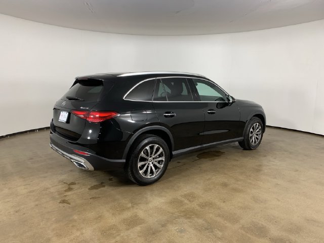 Used 2025 Mercedes-Benz GLC 300 4MATIC image 8