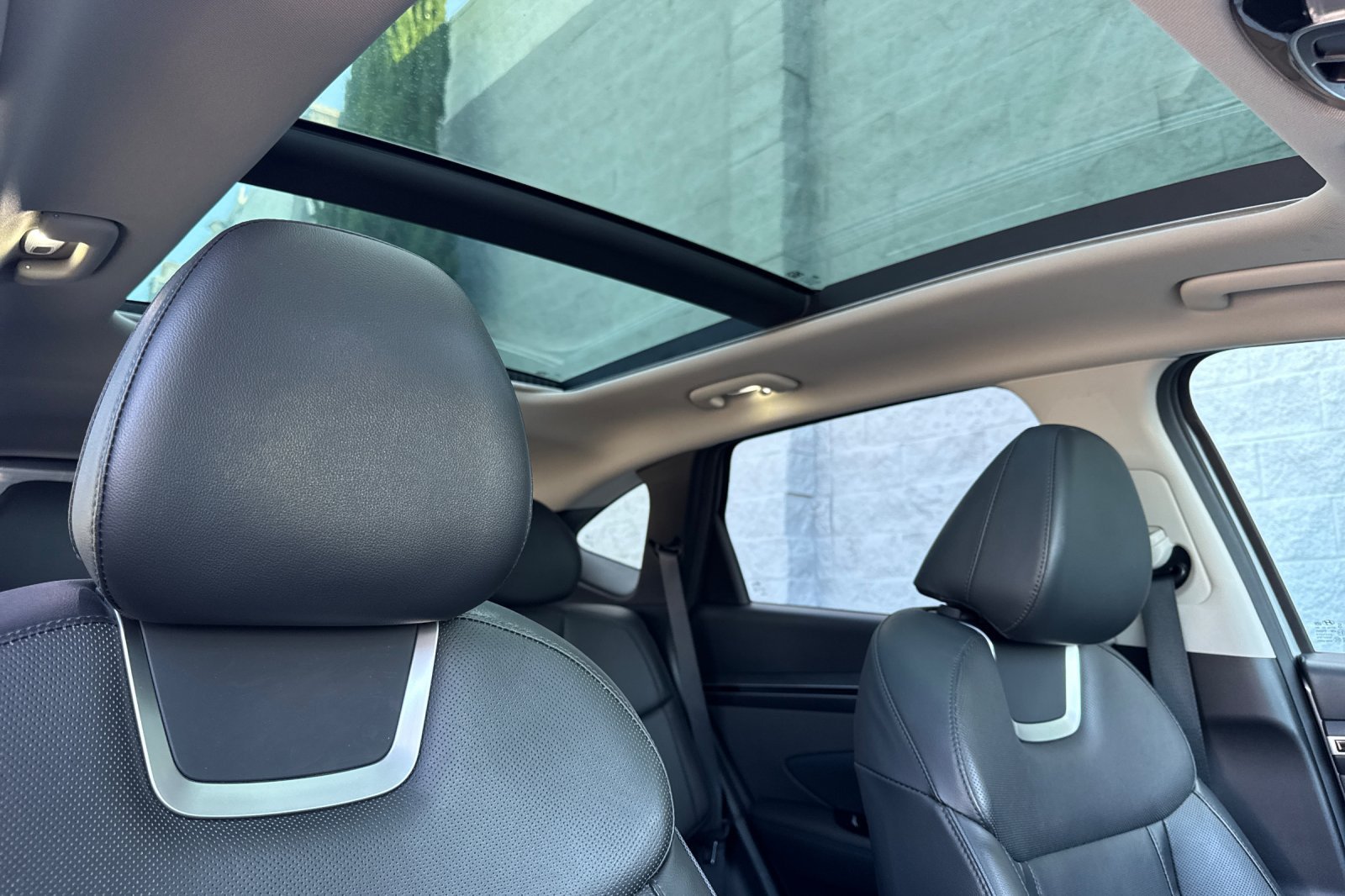 Used 2023 Hyundai Tucson Limited AWD/4WD image 19