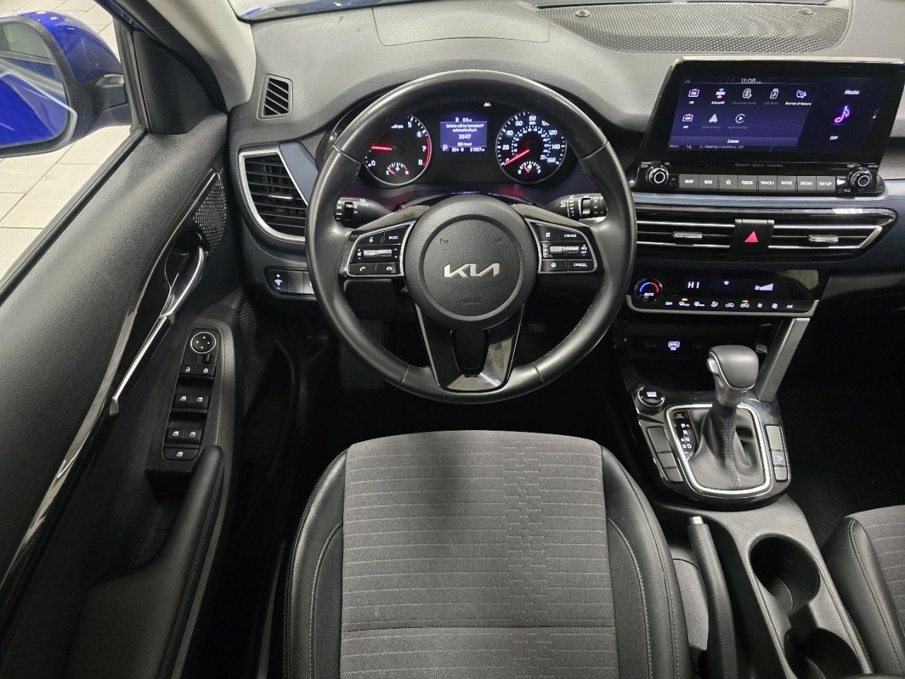 Used 2023 Kia Seltos S w/ Navigation Package image 20