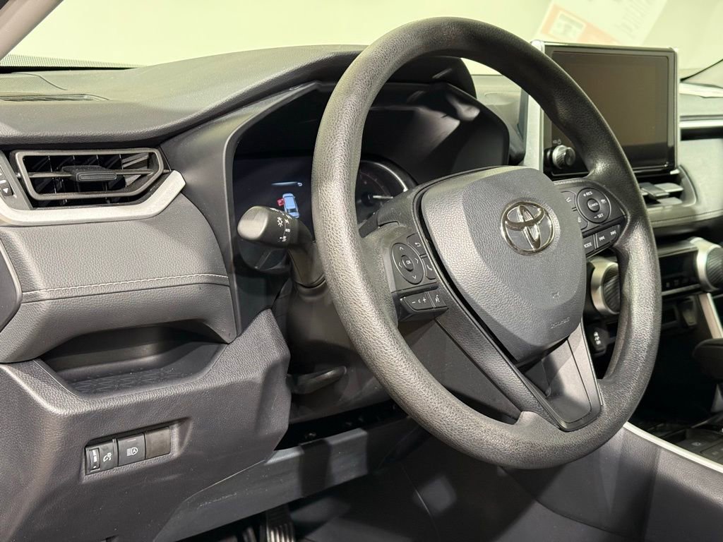 Certified 2025 Toyota RAV4 XLE image 17