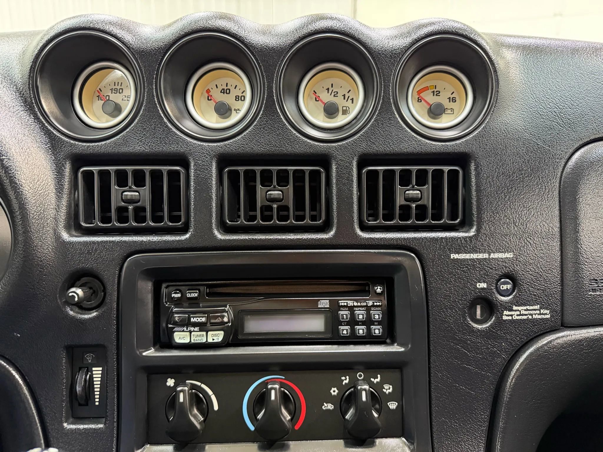 Used 2001 Dodge Viper RT/10 image 33