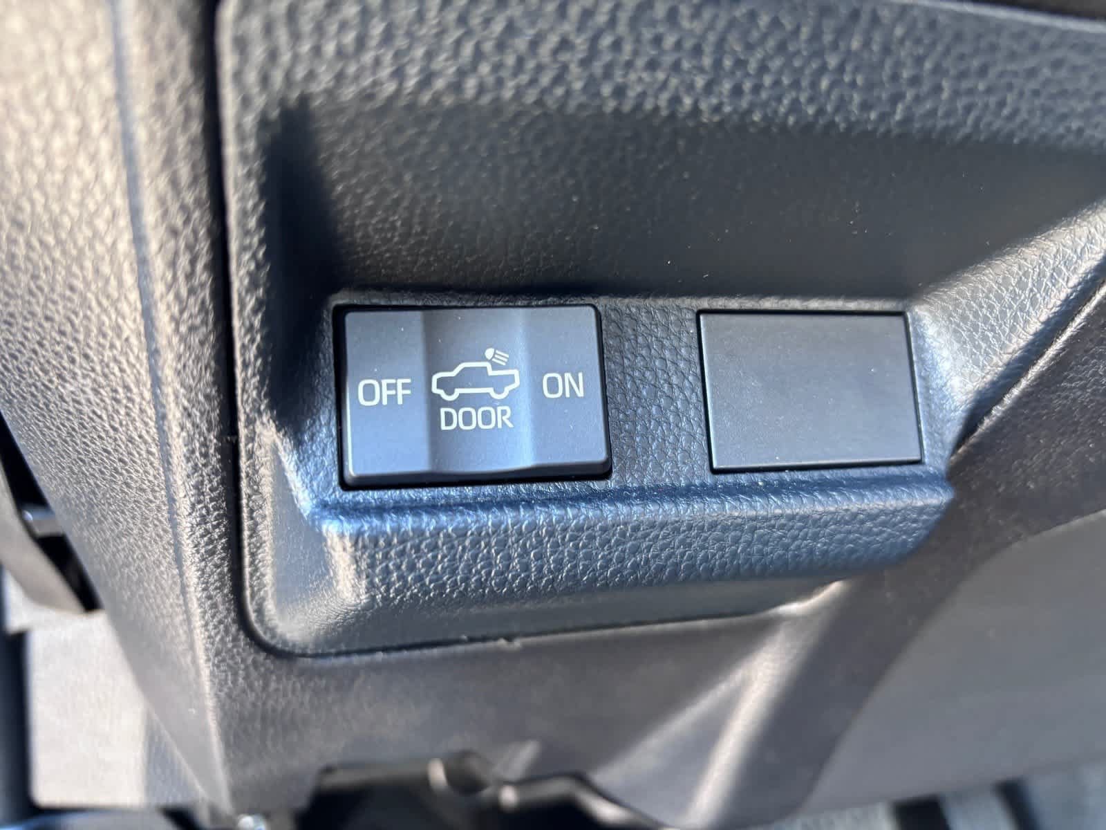 Used 2025 Toyota Tacoma SR5 RWD image 17