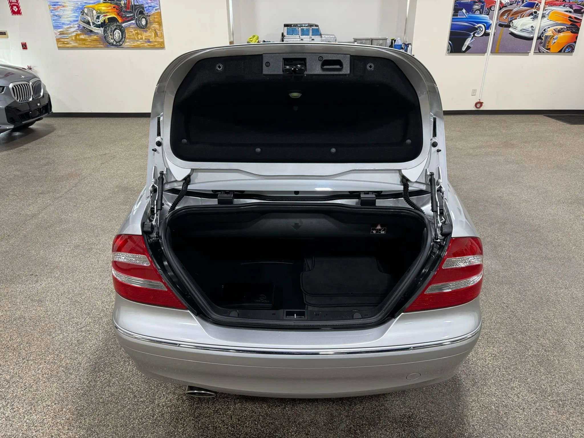 Used 2005 Mercedes-Benz CLK 320 Cabriolet image 50