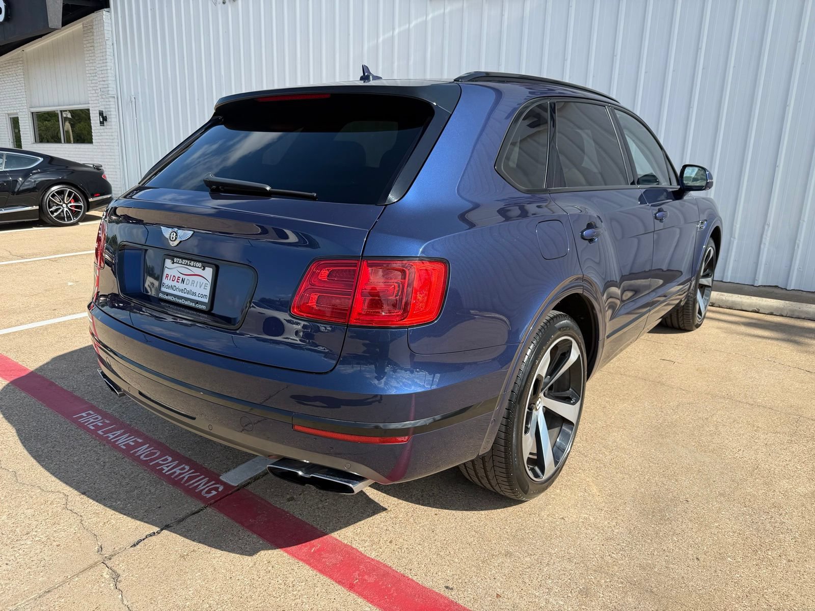 Used 2019 Bentley Bentayga AWD/4WD image 7