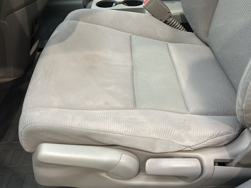 Used 2010 Honda CR-V LX image 14