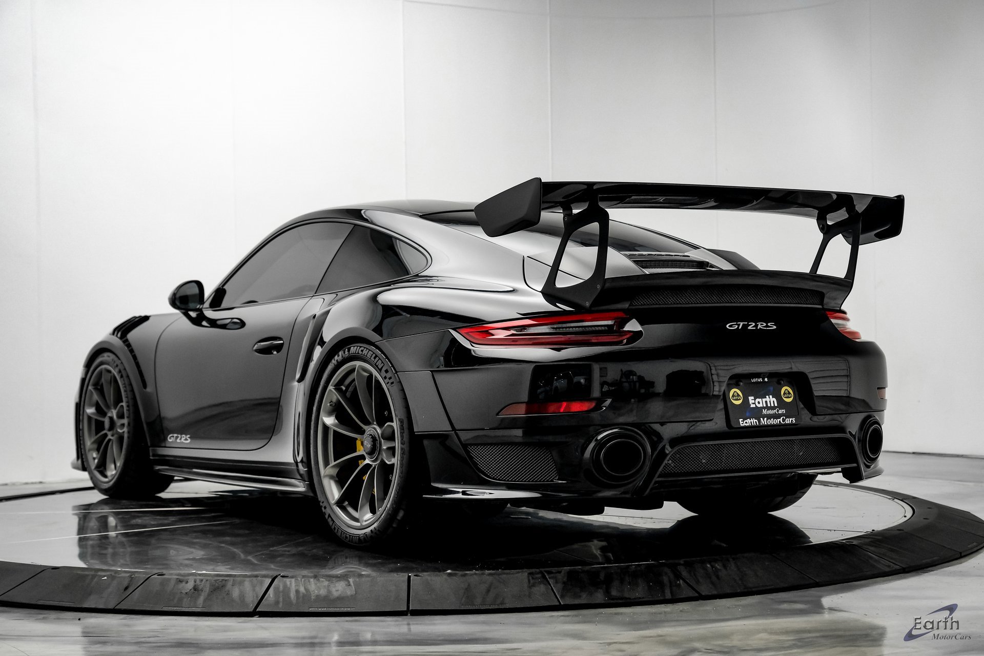 Used 2019 Porsche 911 GT2 RS w/ Weissach Package image 11