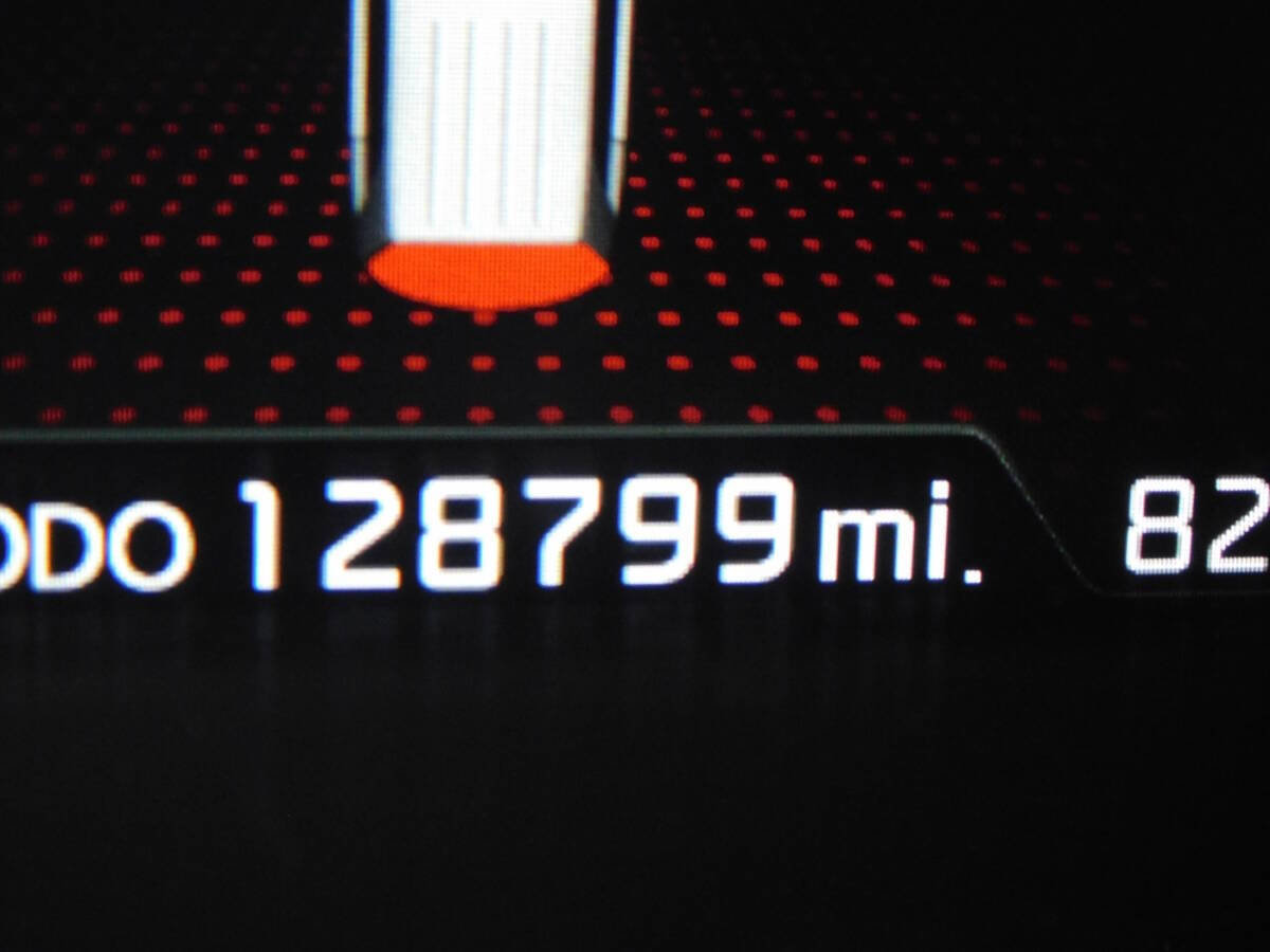 Used 2014 Kia Sorento SX w/ 3rd Row Package image 12