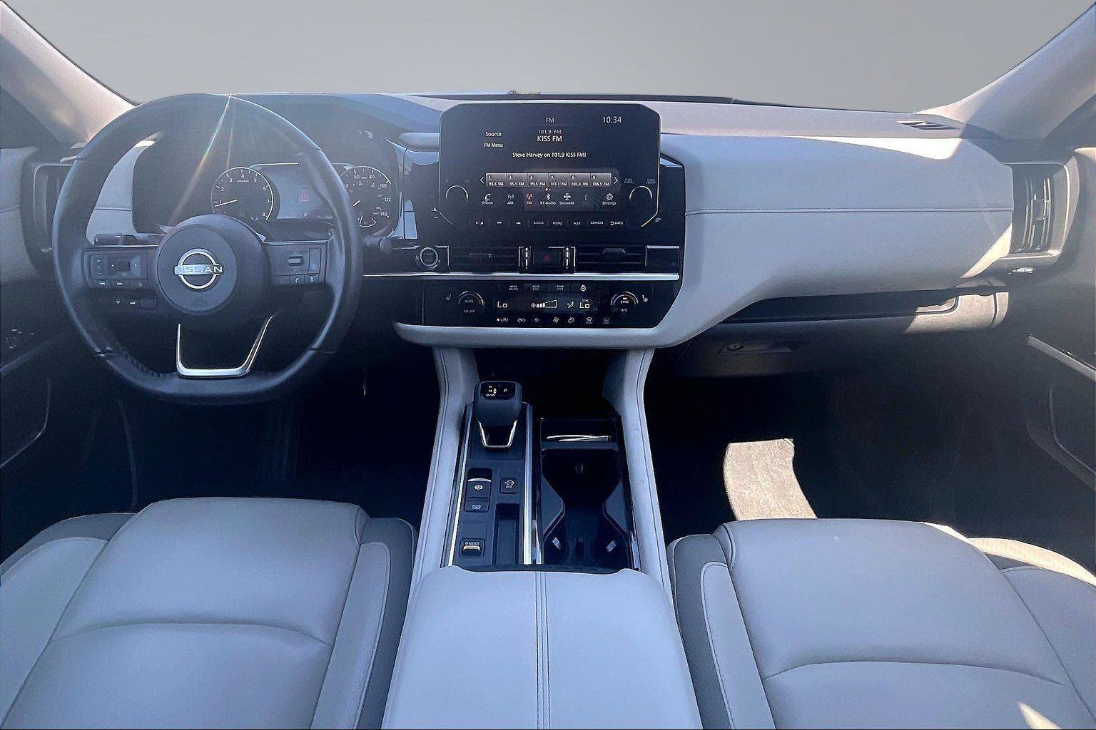 Certified 2024 Nissan Pathfinder SL FWD image 18
