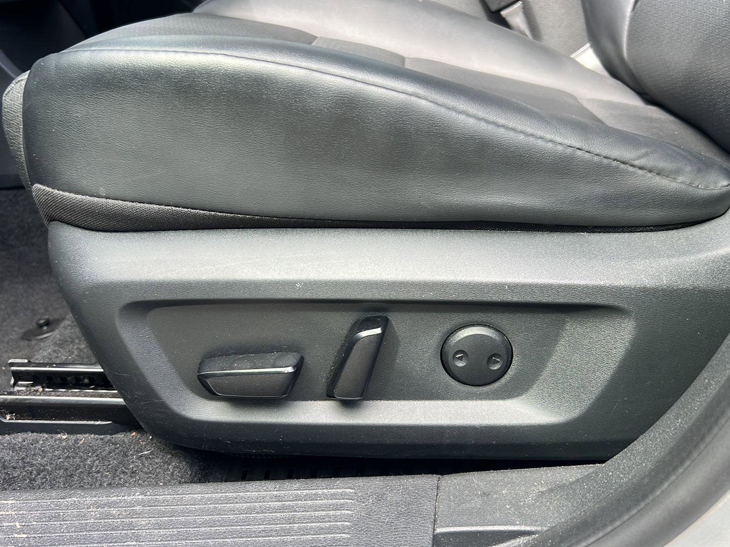 Certified 2023 Nissan Rogue SV w/ SV Premium B Package image 16