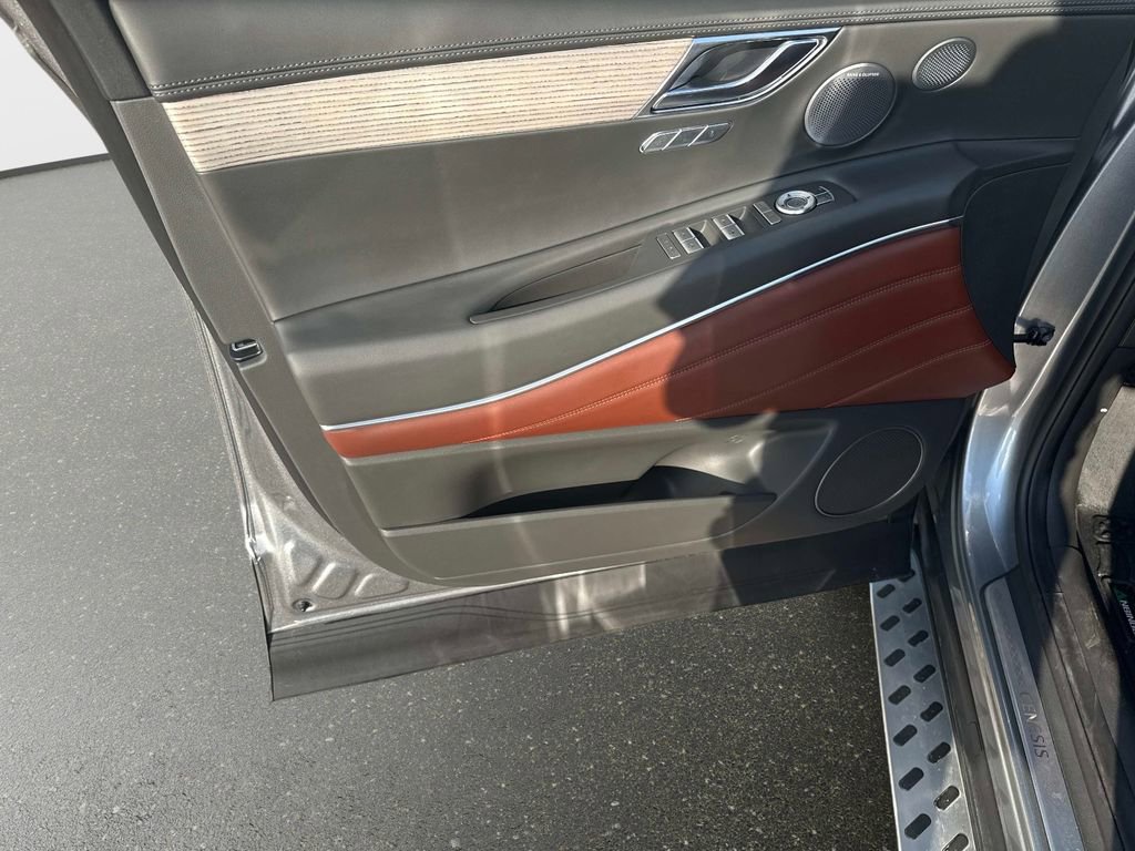 Used 2025 Genesis GV80 3.5T Prestige image 17