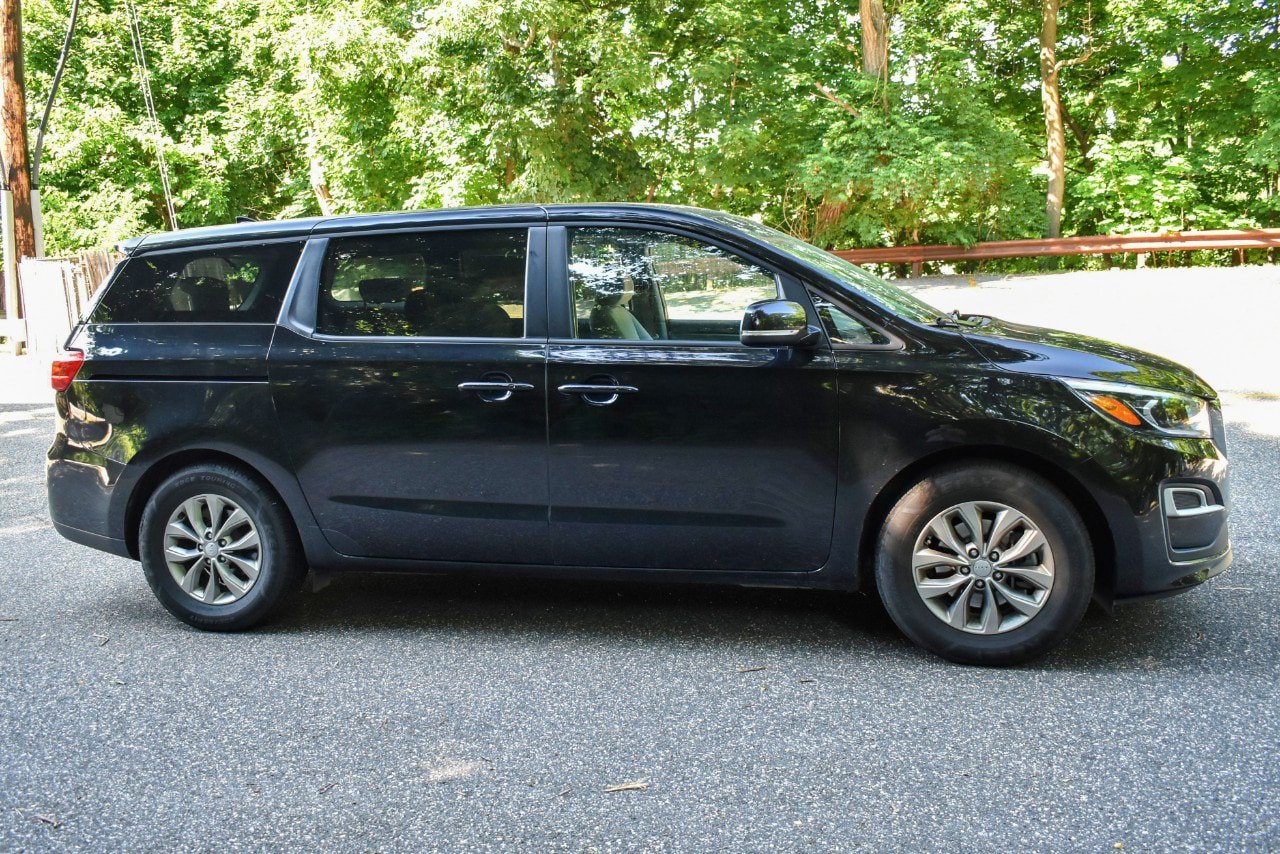 Used 2021 Kia Sedona LX FWD image 10