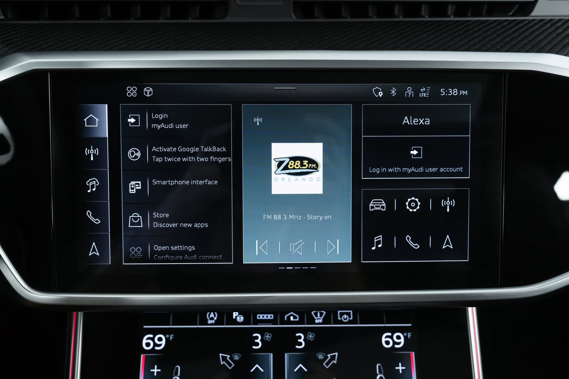 Used 2024 Audi RS 6 performance w/ Matte Carbon Package image 23