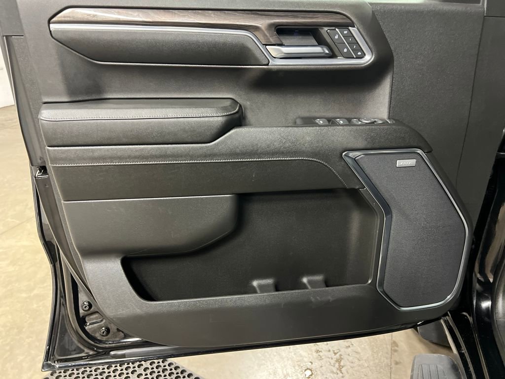Used 2024 Chevrolet Silverado 1500 LTZ w/ LTZ Convenience Package II image 15