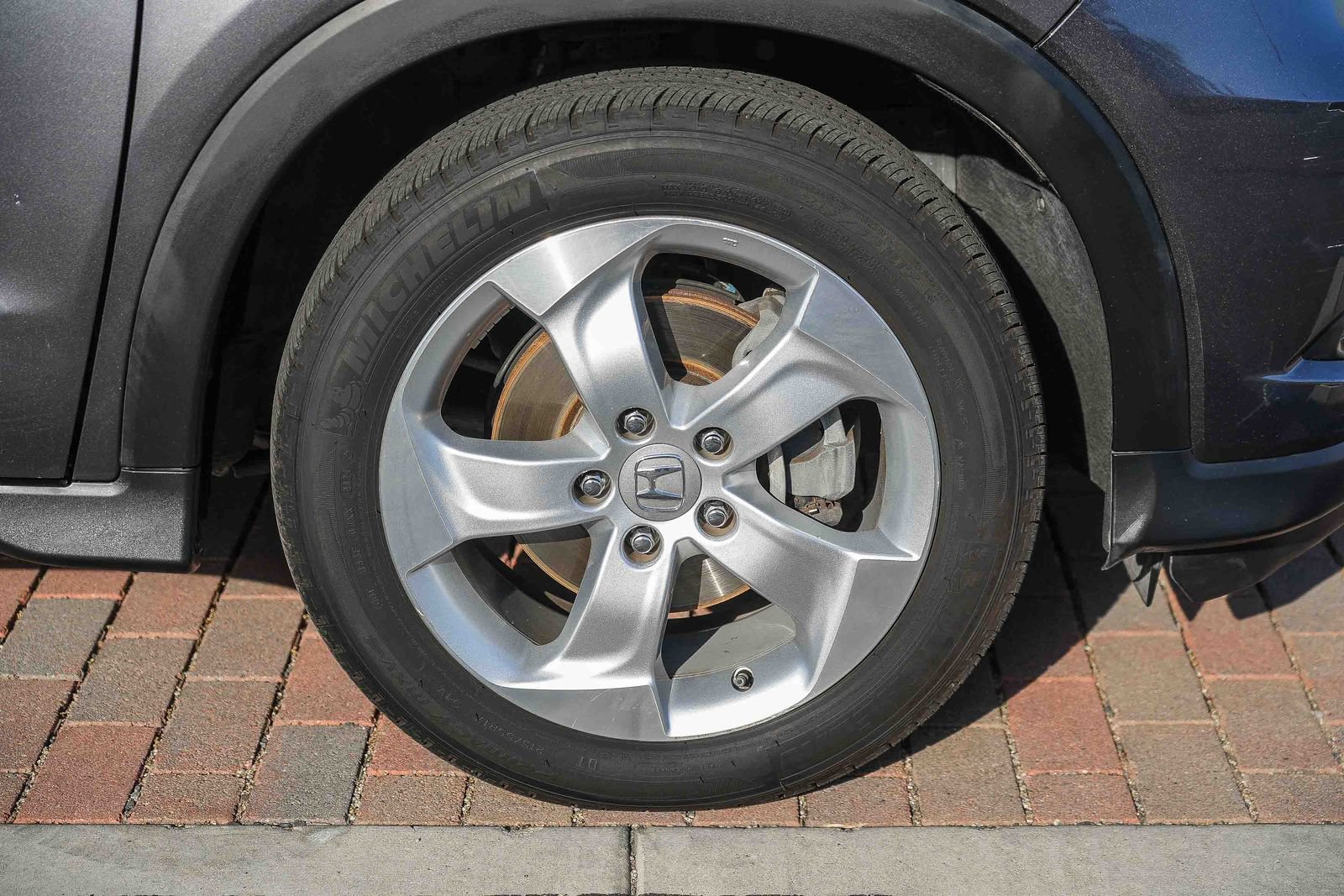 Used 2016 Honda HR-V LX image 10