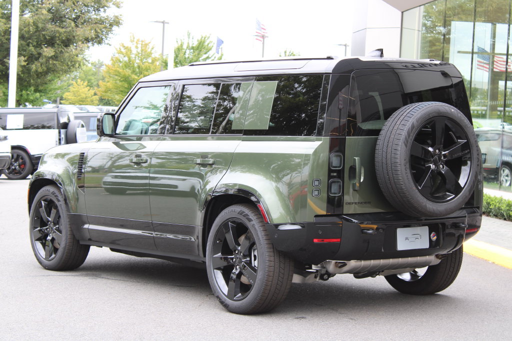 New 2026 Land Rover Defender 110 X-Dynamic SE AWD/4WD image 5