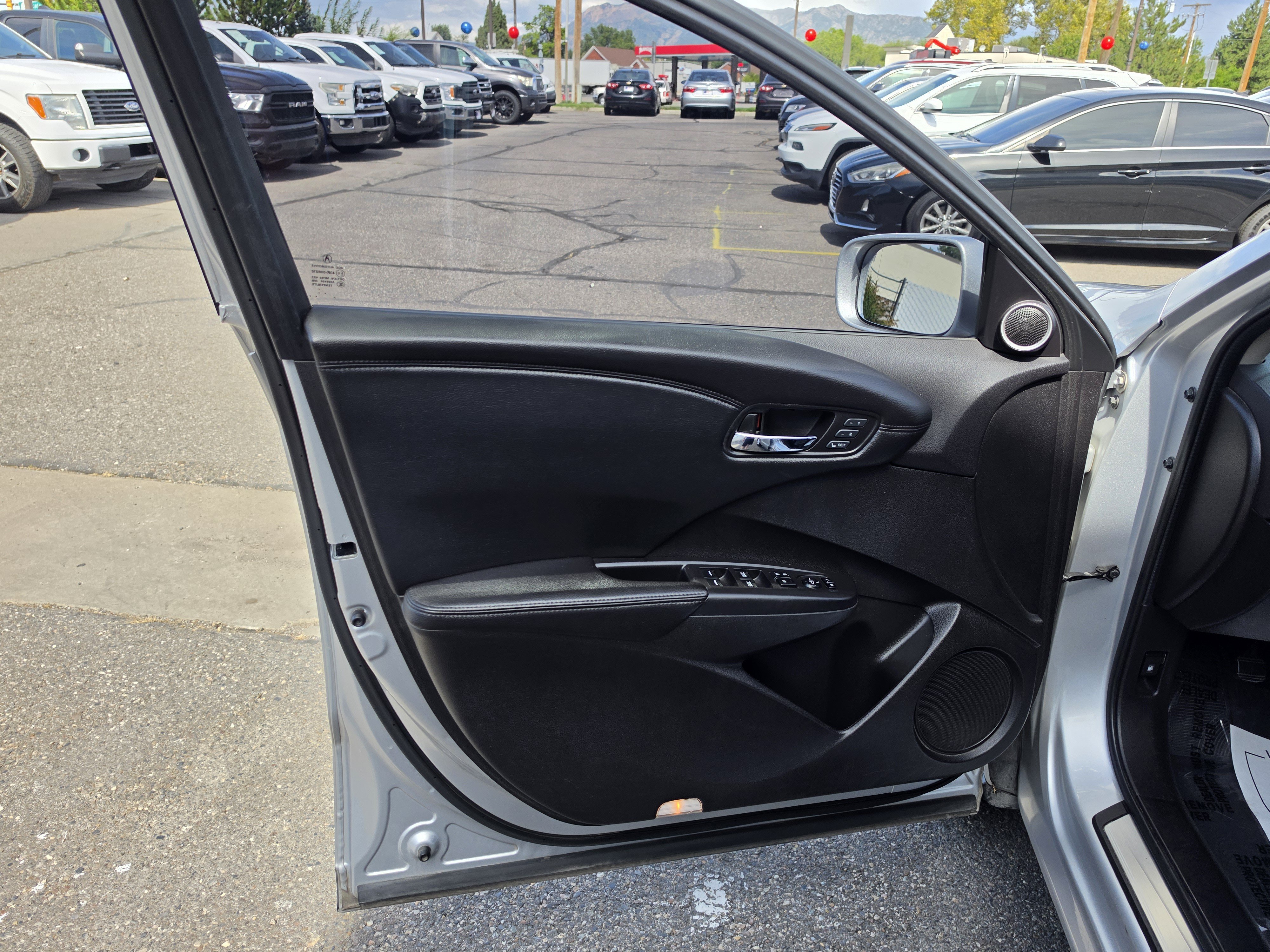 Used 2015 Acura RDX AWD image 11