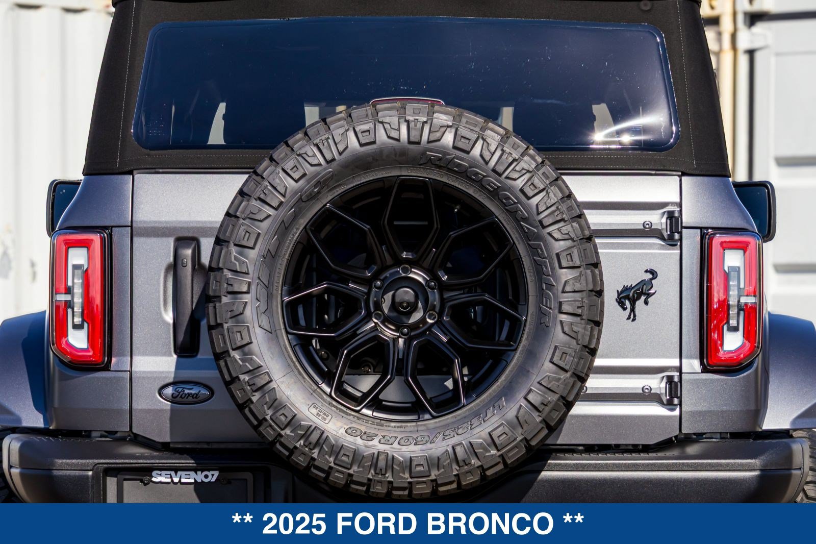Used 2025 Ford Bronco Badlands AWD/4WD image 27