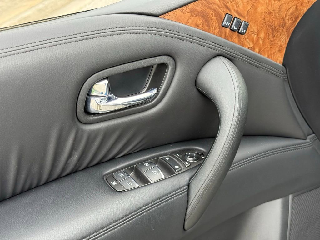 Used 2024 Nissan Armada SL w/ Captain's Chairs Package image 27