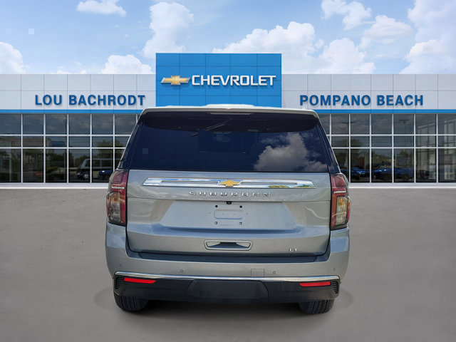 Used 2024 Chevrolet Suburban LT RWD image 4